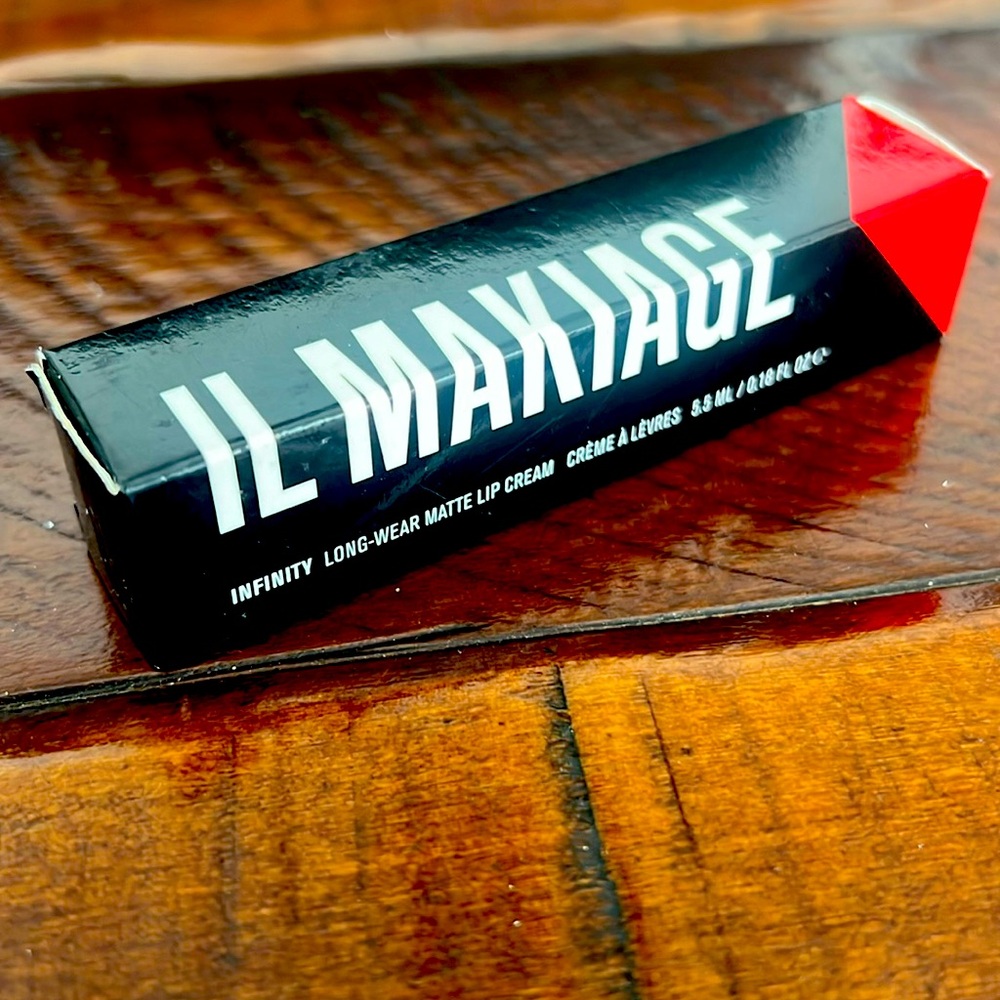 IL MAKIAGE LONG WEAR MATTE LIP CREAM